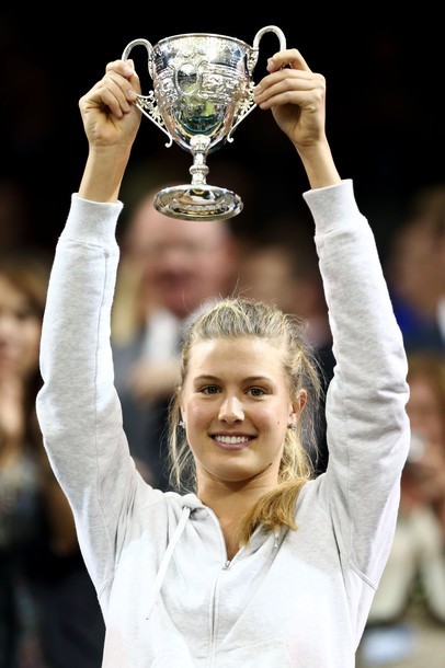 Không chỉ sở hữu một vẻ đẹp thuần khiết và đầy nữ tính, tài năng của Bouchard cũng được khẳng định bằng chức vô địch đơn nữ giải trẻ Wimbledon 2012